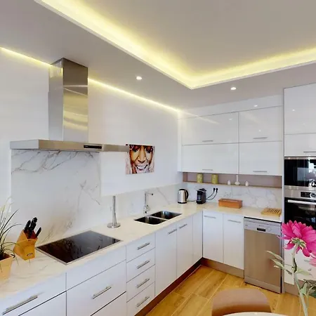 Lightbooking Vista Nautica Playa Paraiso أذيخي