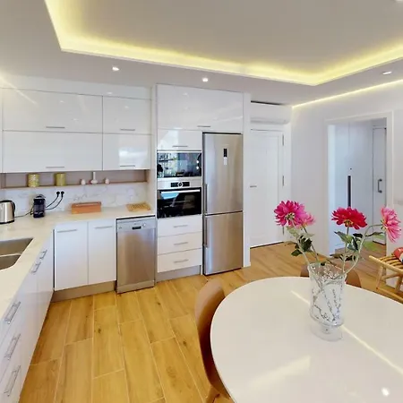Lightbooking Vista Nautica Playa Paraiso * أذيخي
